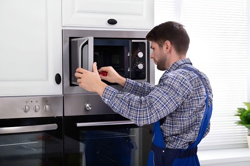 Buld-in Microwave Repair in Phoenix